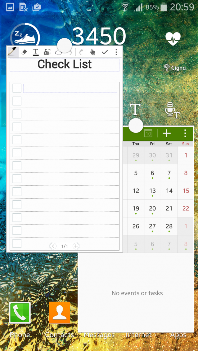 Screenshot of the Galaxy Note 4's multitasking feature, showing the check list on the left of the screen and the calendar on the right